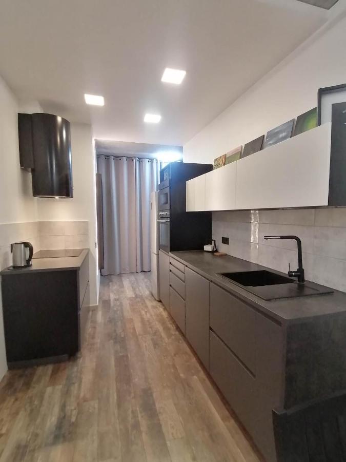 Erdvi Studija Spacious Studio Apartment Self Check In Wilna Exterior foto